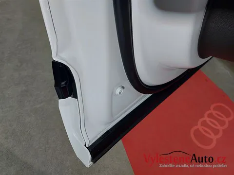 Audi Q7 - Vícekroková renovace a ochrana laku