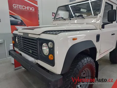 Land Rover Defender - Vícekroková renovace a ochrana laku