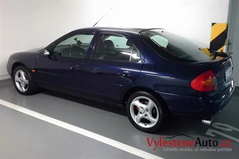 Ford Mondeo 2.5 V6 24V Ghia - Leštění a ochrana laku