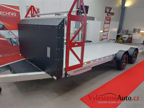 Vlek na přepravu sportovních automobilů - Čištění, odmaštění a keramická ochrana