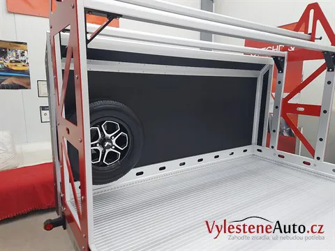 Vlek na přepravu sportovních automobilů - Čištění, odmaštění a keramická ochrana