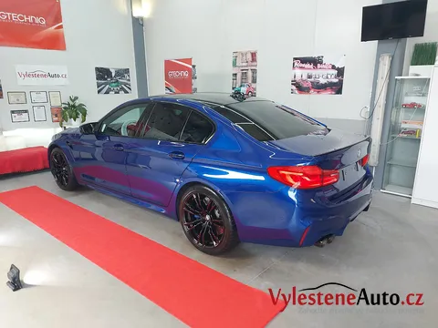 BMW M5 