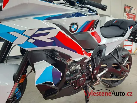 BMW M1000XR