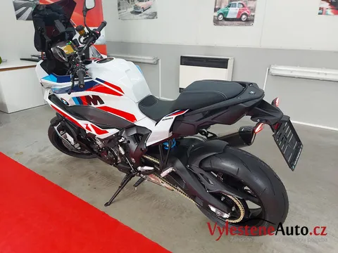 BMW M1000XR