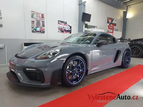 Porsche GT4 RS