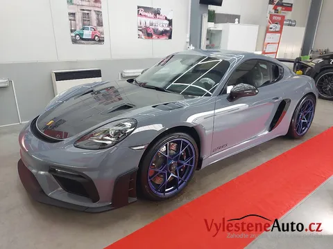 Porsche GT4 RS