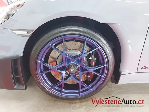 Porsche GT4 RS