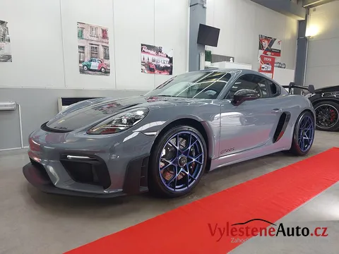Porsche GT4 RS