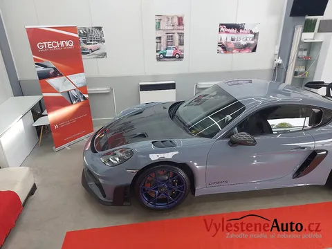 Porsche GT4 RS