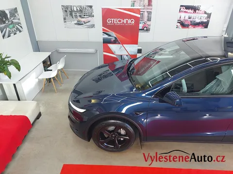 Tesla Y