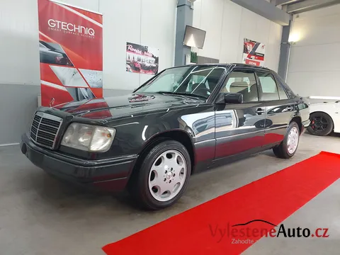 Mercedes-Benz W124 2.8