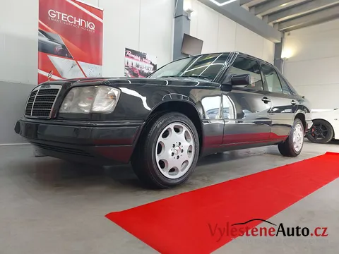 Mercedes-Benz W124 2.8