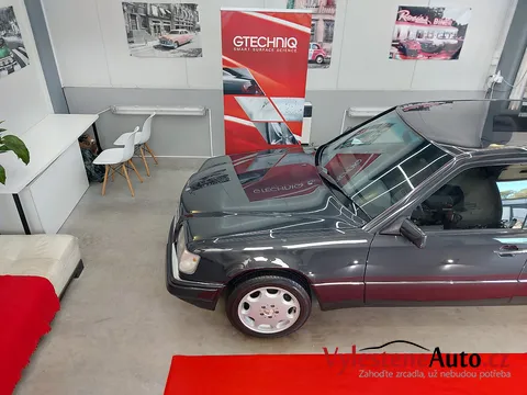 Mercedes-Benz W124 2.8