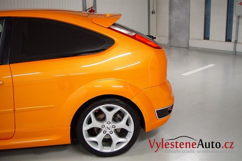 Ford Focus ST - Electric Orange