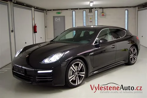 Porsche Panamera 4S - Leštění a ochrana laku