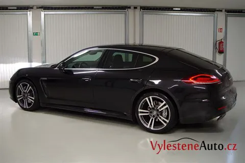 Porsche Panamera 4S - Leštění a ochrana laku