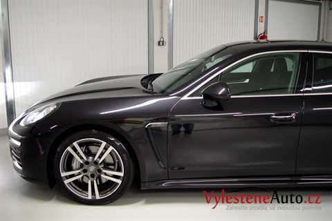 Porsche Panamera 4S