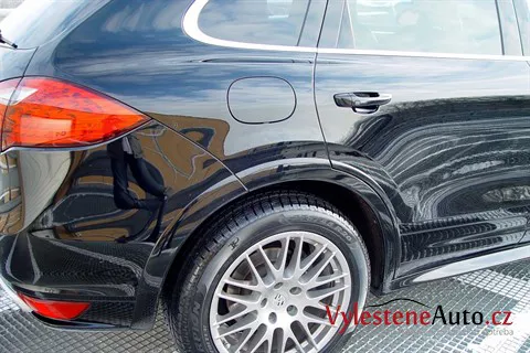 Porsche Cayenne - Leštění laku