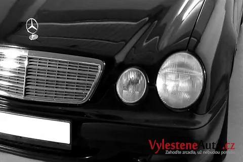 Mercedes E240 - Renovace laku