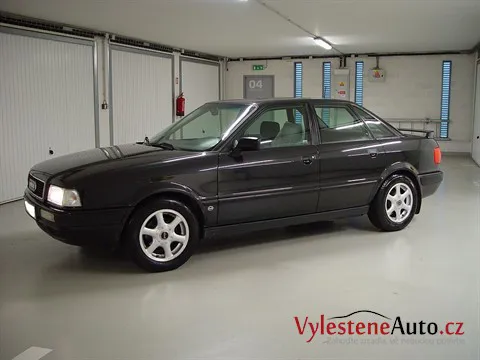 Audi 80 2.0 - Leštění laku