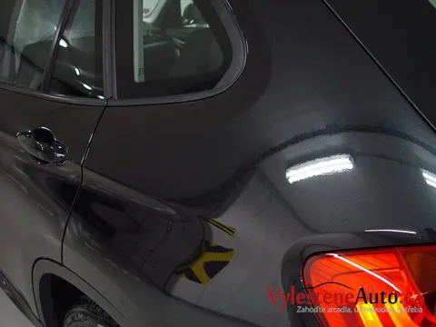 BMW X1 2.0d - Leštění laku
