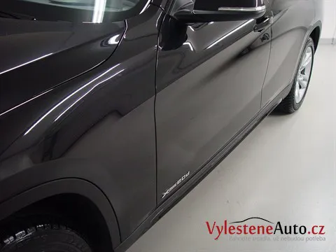 BMW X1 2.0d - Leštění laku