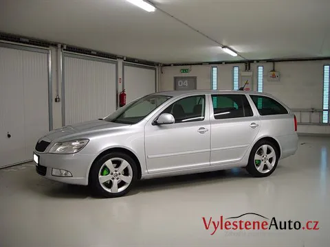 Škoda Octavia II kombi - Leštění a ochrana laku