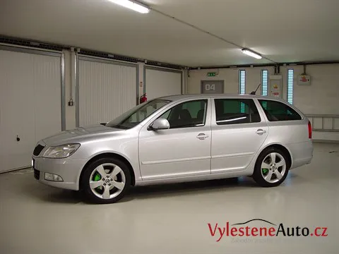 Škoda Octavia II kombi - Leštění a ochrana laku