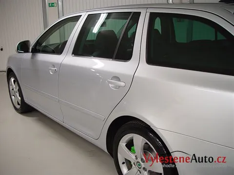 Škoda Octavia II kombi - Leštění a ochrana laku