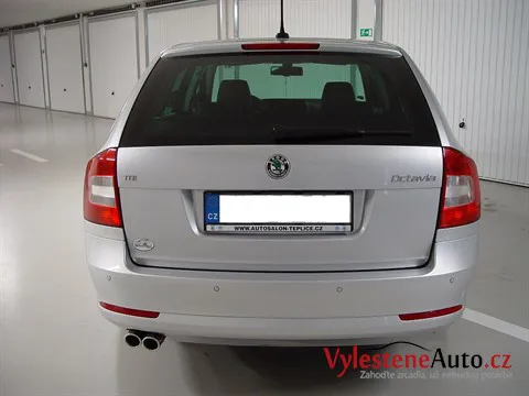 Škoda Octavia II kombi - Leštění a ochrana laku