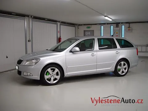 Škoda Octavia II kombi - Leštění a ochrana laku