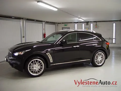 Infiniti QX70 - Renovace laku