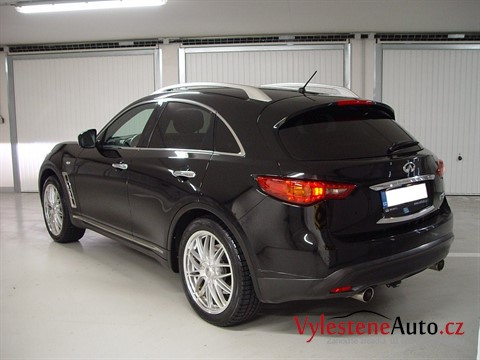 Infiniti QX70