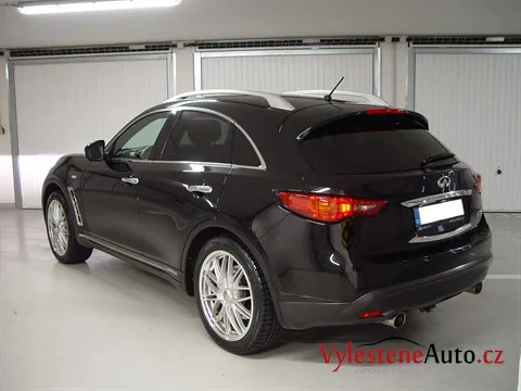 Infiniti QX70 - Renovace laku