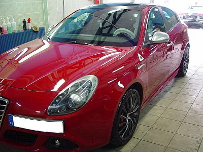 Alfa Romeo Giulietta Quadrifoglio Verde - renovace laku - detail 1