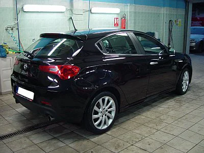 Alfa Romeo Giulietta - rozleštění a ochrana laku - detail 2