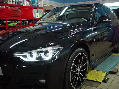 BMW 340i kombi - podzimní make up - detail 11