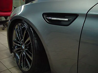 BMW 5 - renovace laku ve spolupráci s profesionálním servisem Auto - Mhill - detail 22