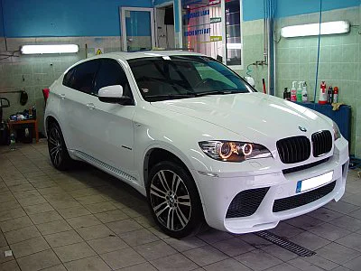 BMW X6 - rozleštění laku a údržba interiéru - detail 1