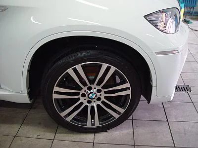 BMW X6 - rozleštění laku a údržba interiéru - detail 7