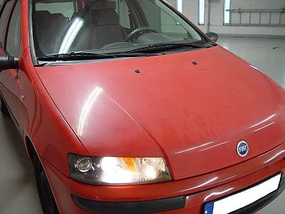 Fiat Punto II - základní rozleštění laku - PŘED a PO - detail 4