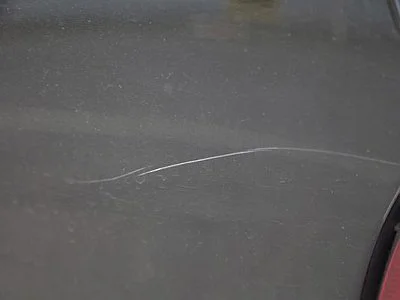 Jak odstranit škrábance - detail 1