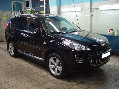 Peugeot 4007 - renovace a ochrana laku - detail 1