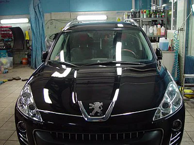 Peugeot 4007 - renovace a ochrana laku - detail 9