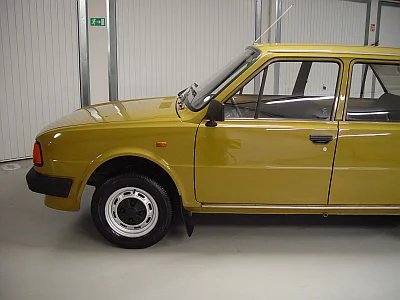 Škoda 105 - rozleštění laku - detail 10