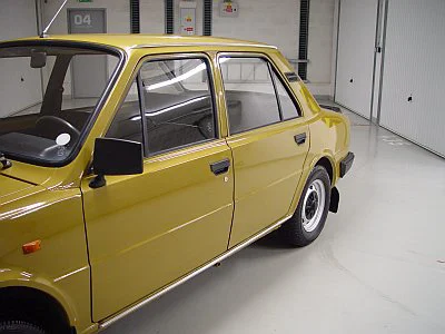 Škoda 105 - rozleštění laku - detail 12