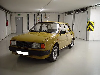 Škoda 105 - rozleštění laku - detail 5