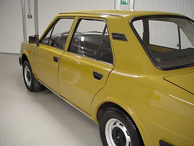 Škoda 105 - rozleštění laku - detail 7