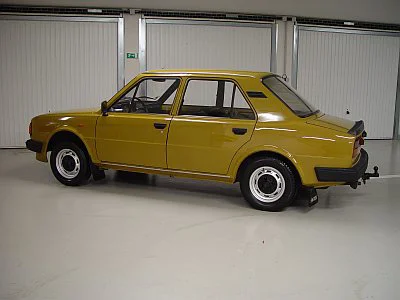 Škoda 105 - rozleštění laku - detail 8