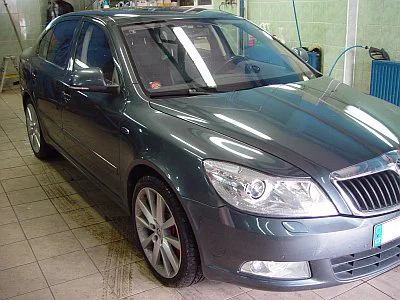 Škoda Octavia Laurin Klement - leštění laku - detail 1